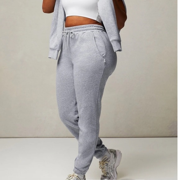 NEW FABLETICS Year Round Terry High-Waisted Sweatpant Size: Large - Picture 1 of 9